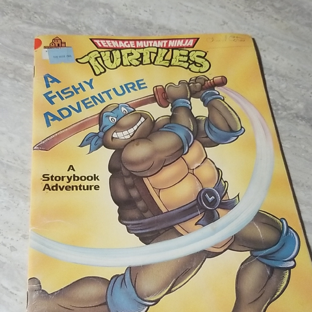 Teenage Mutant Ninja Turtles Storybook - A Fishy Adventure 1990